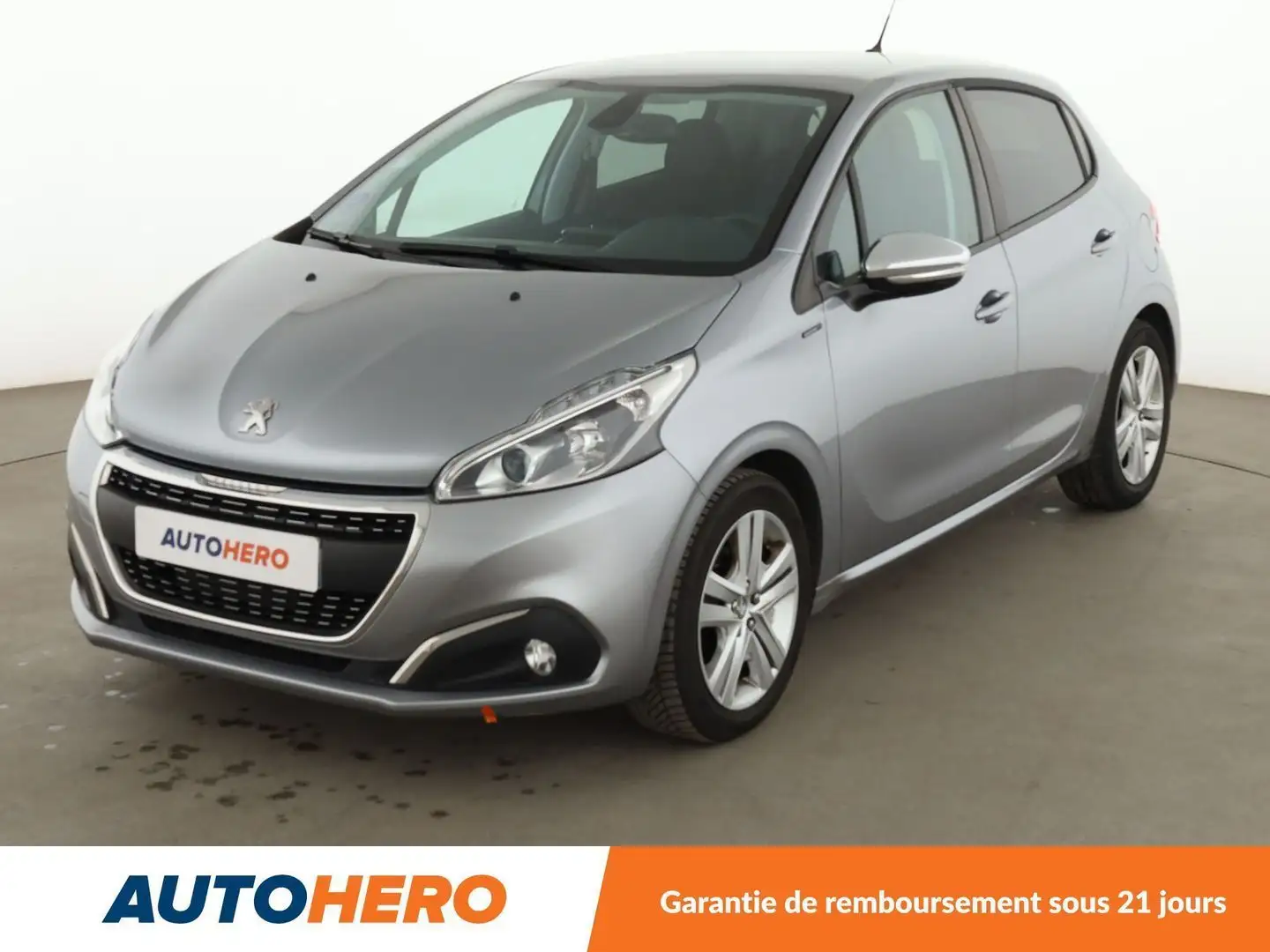 Peugeot 208 1.2 PureTech Signature Gris - 1