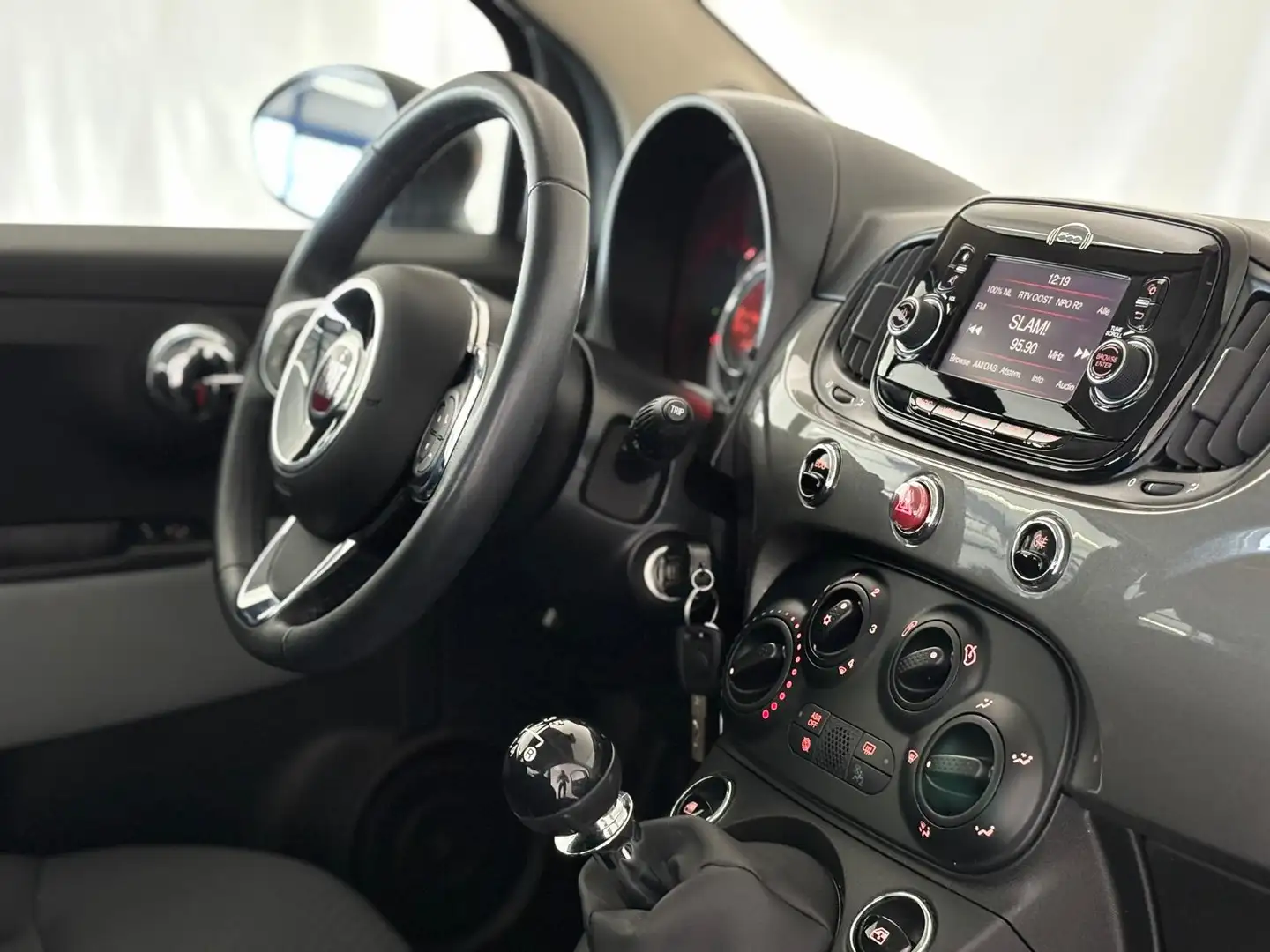 Fiat 500 0.9 TwinAir Turbo Young I Navigatie I Cruise Contr Gris - 2