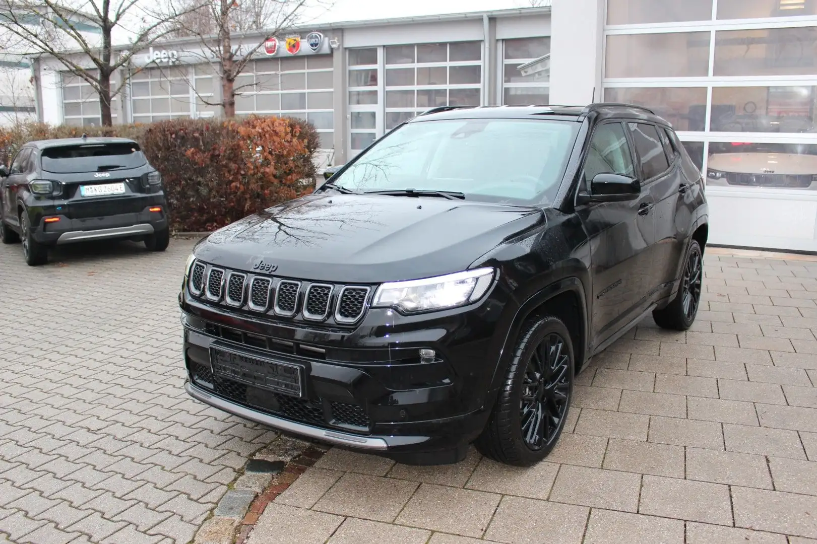 Jeep Compass S Mild-Hybrid FWD Schwarz - 1