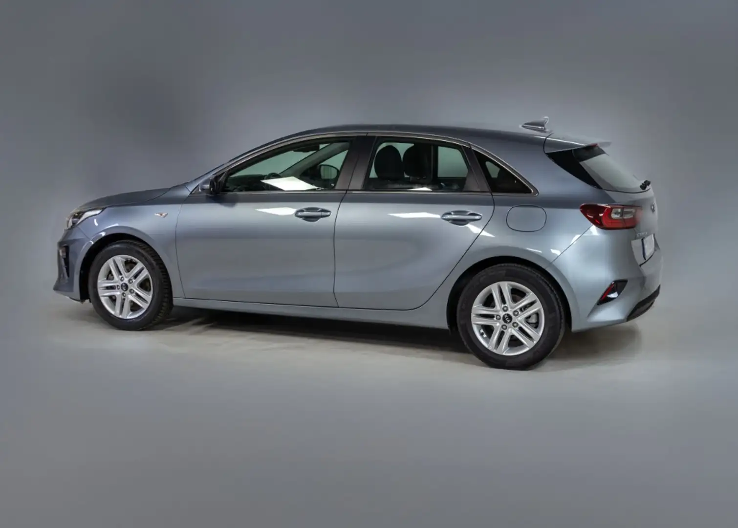 Kia Ceed / cee'd 1.0 T-GDI Eco-Dynamics Drive 120 Grau - 2