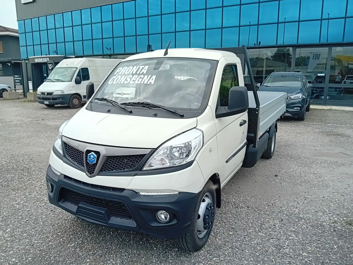 Piaggio Porter Piaggio Porter passo 3250 con cassone ribaltabile Bianco - 2