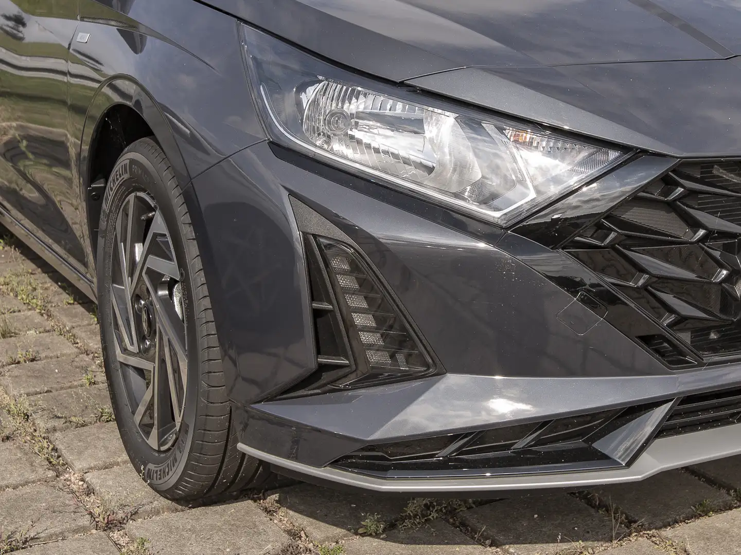 Hyundai i20 LenkHzg+DAB+DigCockpit+4xSHZ+CarPlay+Kamera Gris - 2