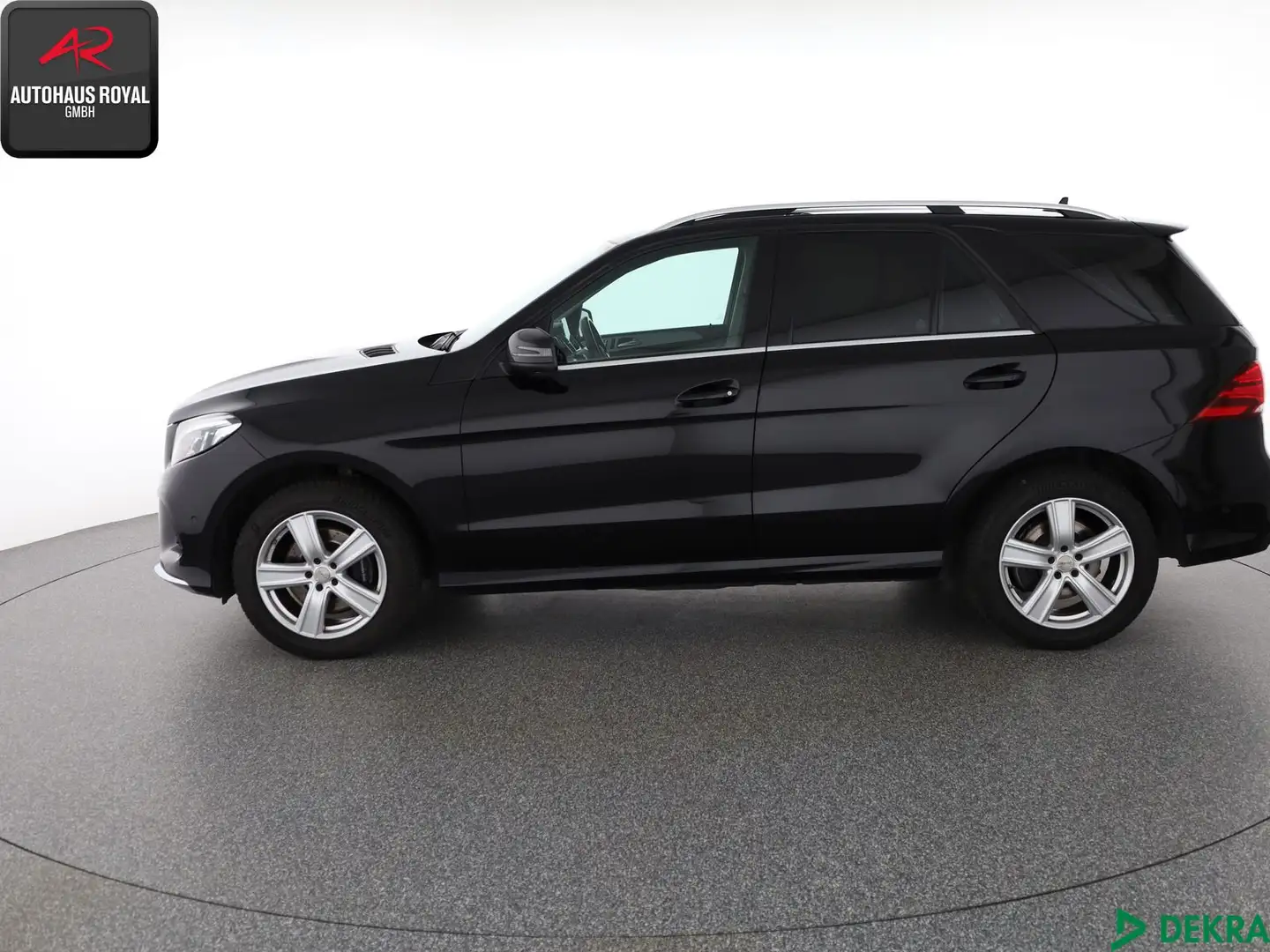 Mercedes-Benz GLE 250 GLE 250 d 4M AMG PANORAMA,CARPLAY,COMAND,LEDILS Fekete - 2