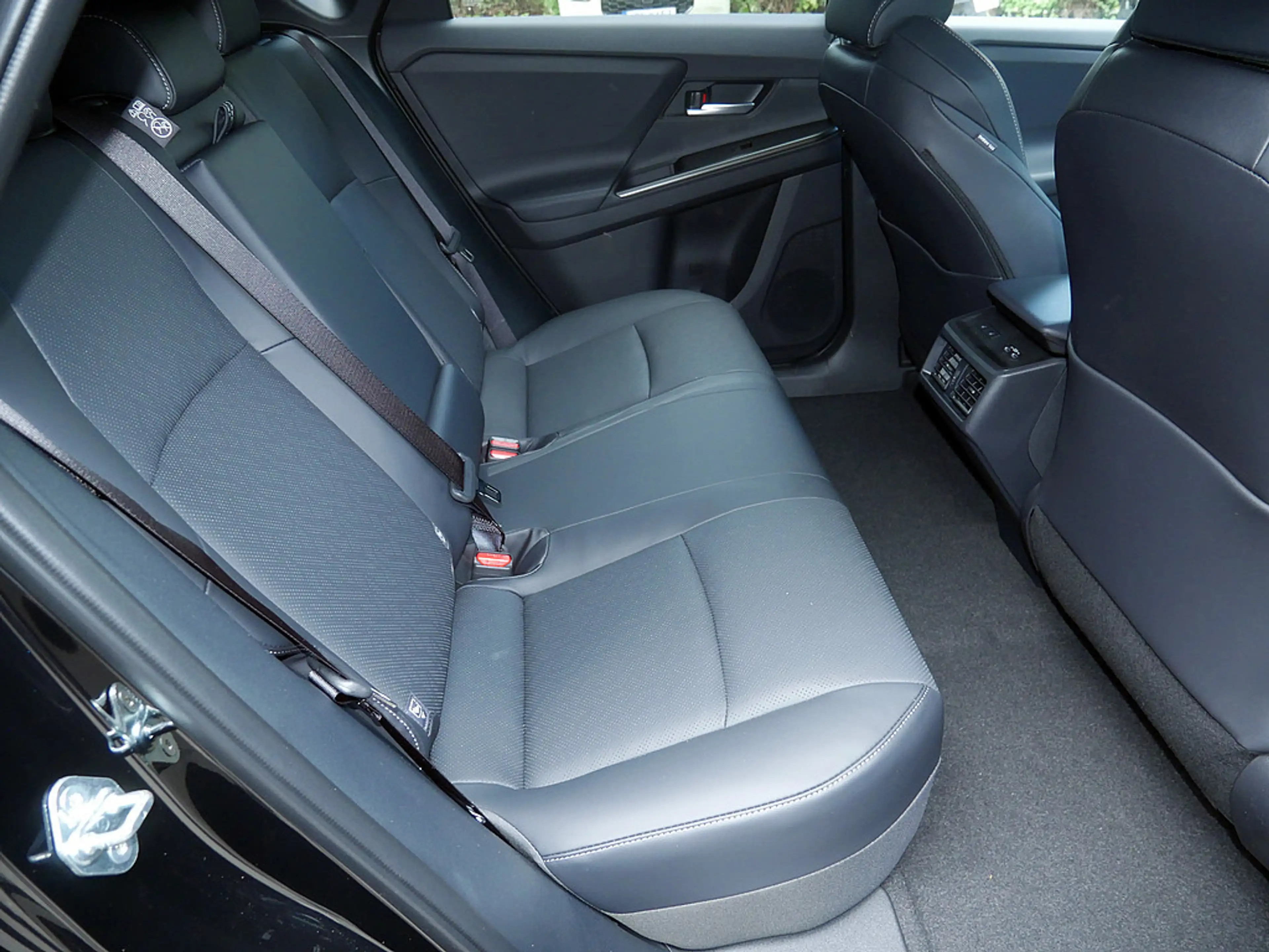 Subaru Solterra 73 AWD Comfort H/K NAVI ACC LED 360° — photo 10