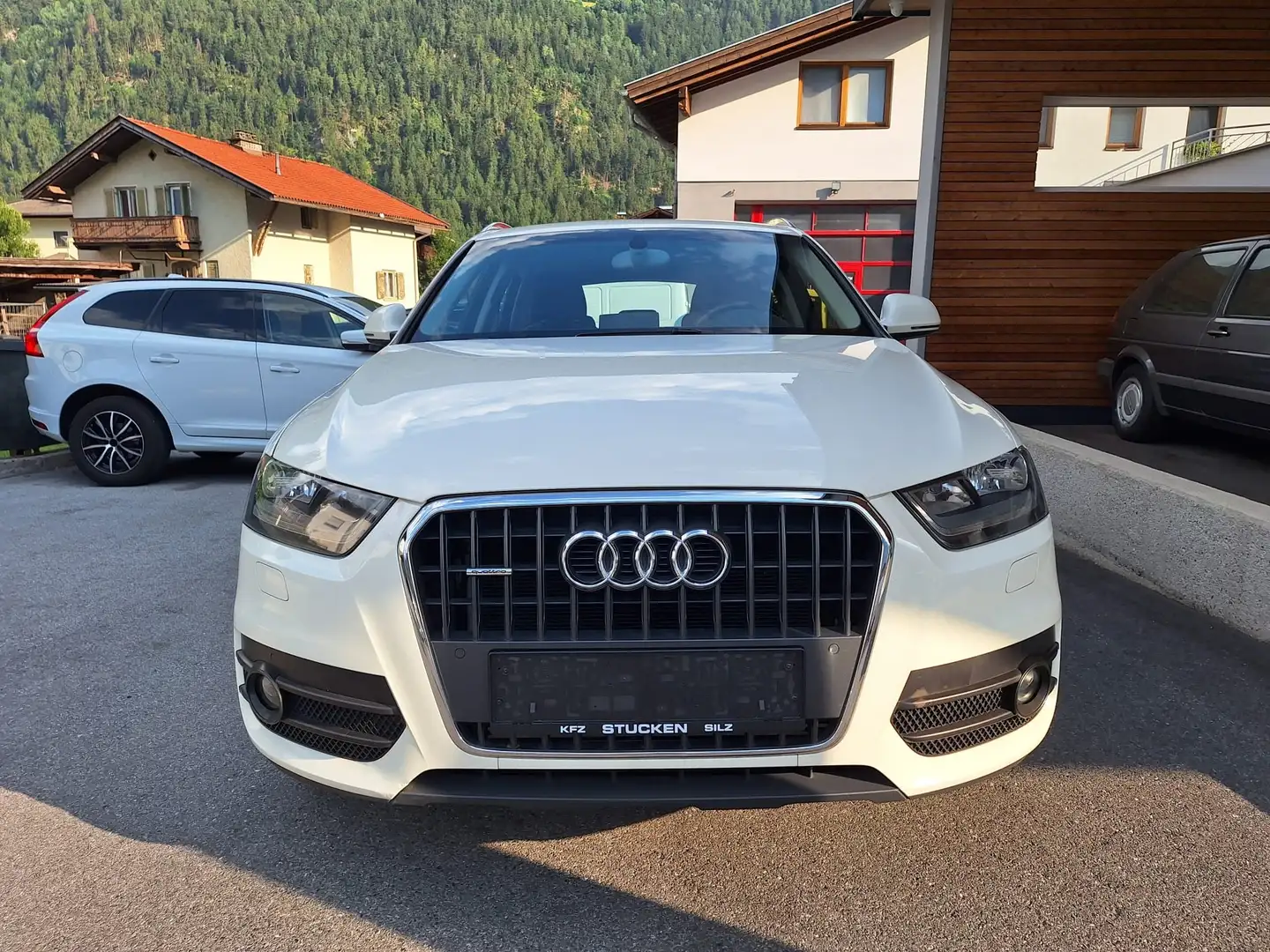 Audi Q3 2.0 TFSI quattro Weiß - 2