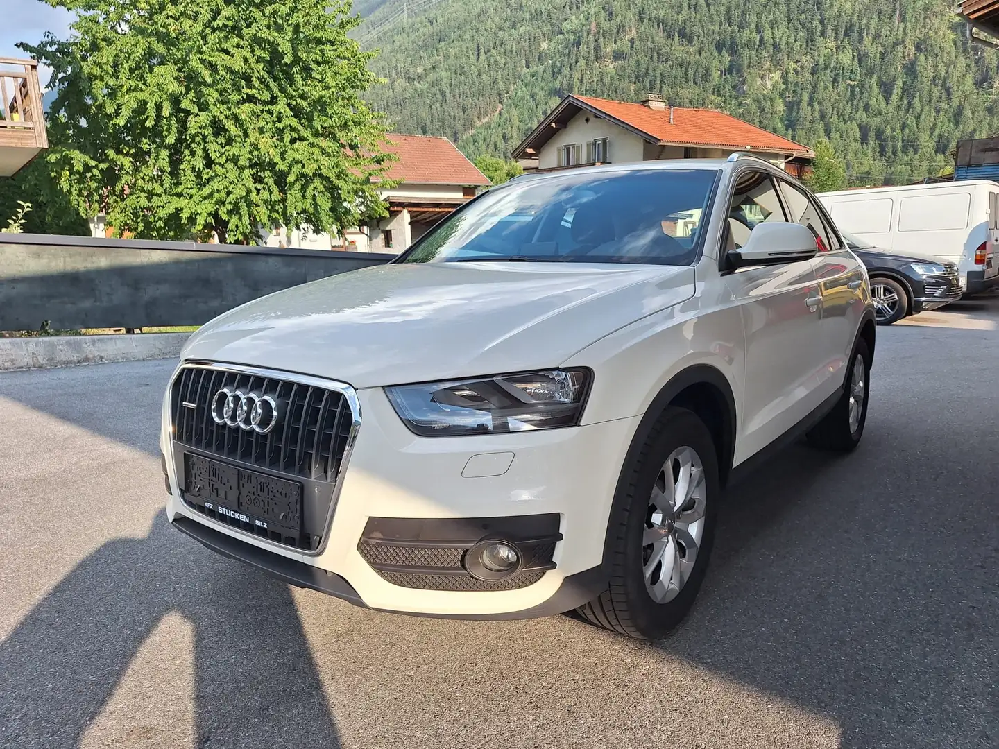 Audi Q3 2.0 TFSI quattro Weiß - 1