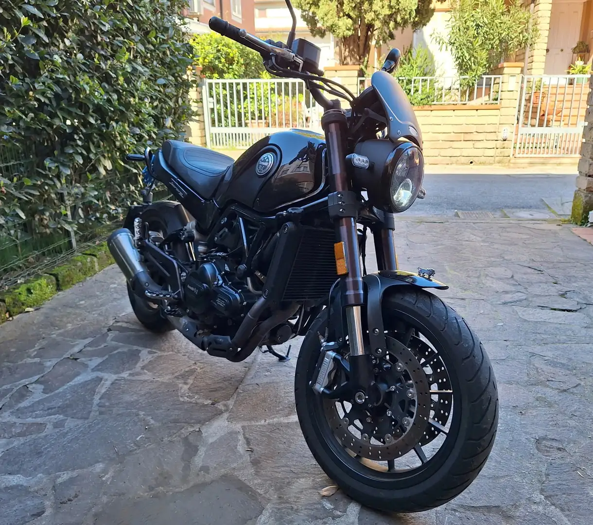 Benelli Leoncino 500 Negru - 2