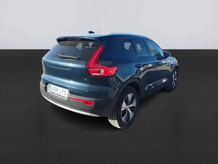 Volvo XC40 2022, foto 4
