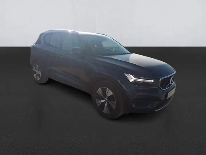 Volvo XC40 2022, foto 3