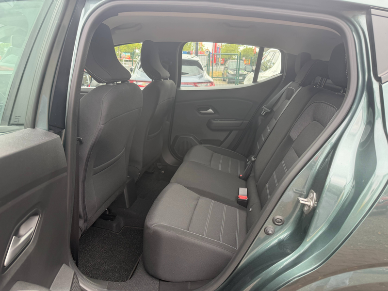 Dacia Sandero Expression/Hagelschaden/Neu Service/Klimaautomatik — photo 24