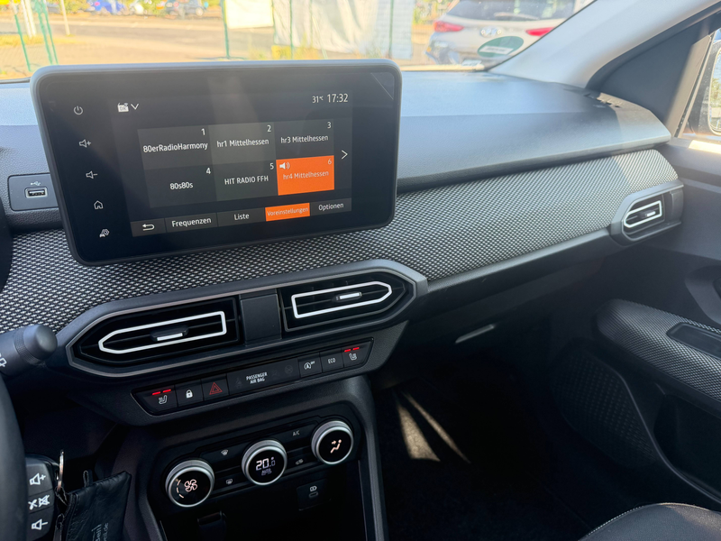 Dacia Sandero Expression/Hagelschaden/Neu Service/Klimaautomatik — photo 12