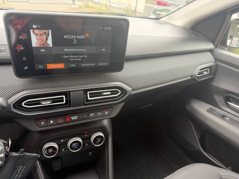 Dacia Sandero Expression/Hagelschaden/Neu Service/Klimaautomatik — photo 10