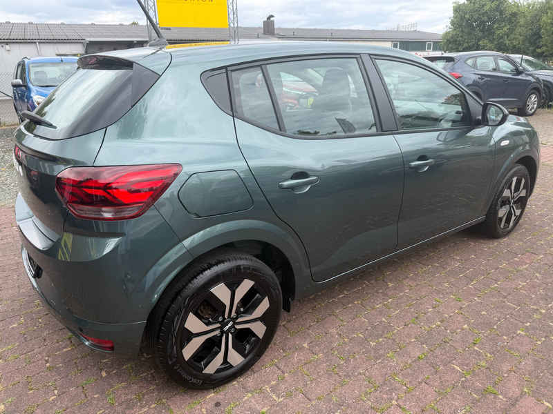 Dacia Sandero Expression/Hagelschaden/Neu Service/Klimaautomatik — photo 9