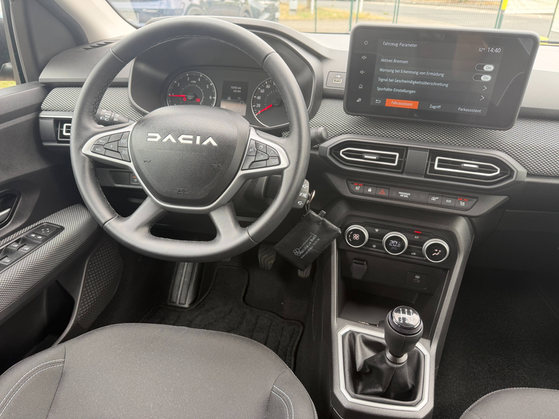 Dacia Sandero Expression/Hagelschaden/Neu Service/Klimaautomatik — photo 16