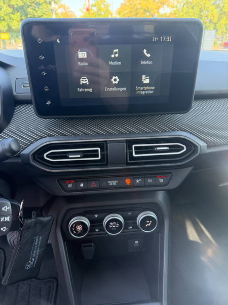 Dacia Sandero Expression/Hagelschaden/Neu Service/Klimaautomatik — photo 23