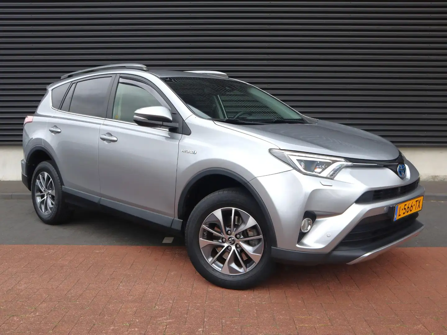 Toyota RAV 4 2.5 Hybrid Executive | Clima | Cruise | Navi | Ele Grijs - 2