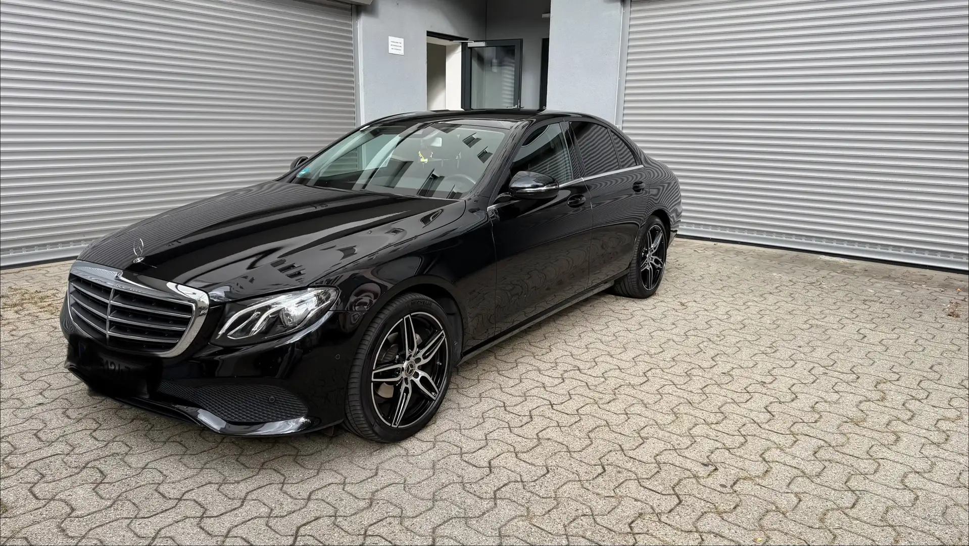 Mercedes-Benz E 220 d 9G-TRONIC Exclusive - 2