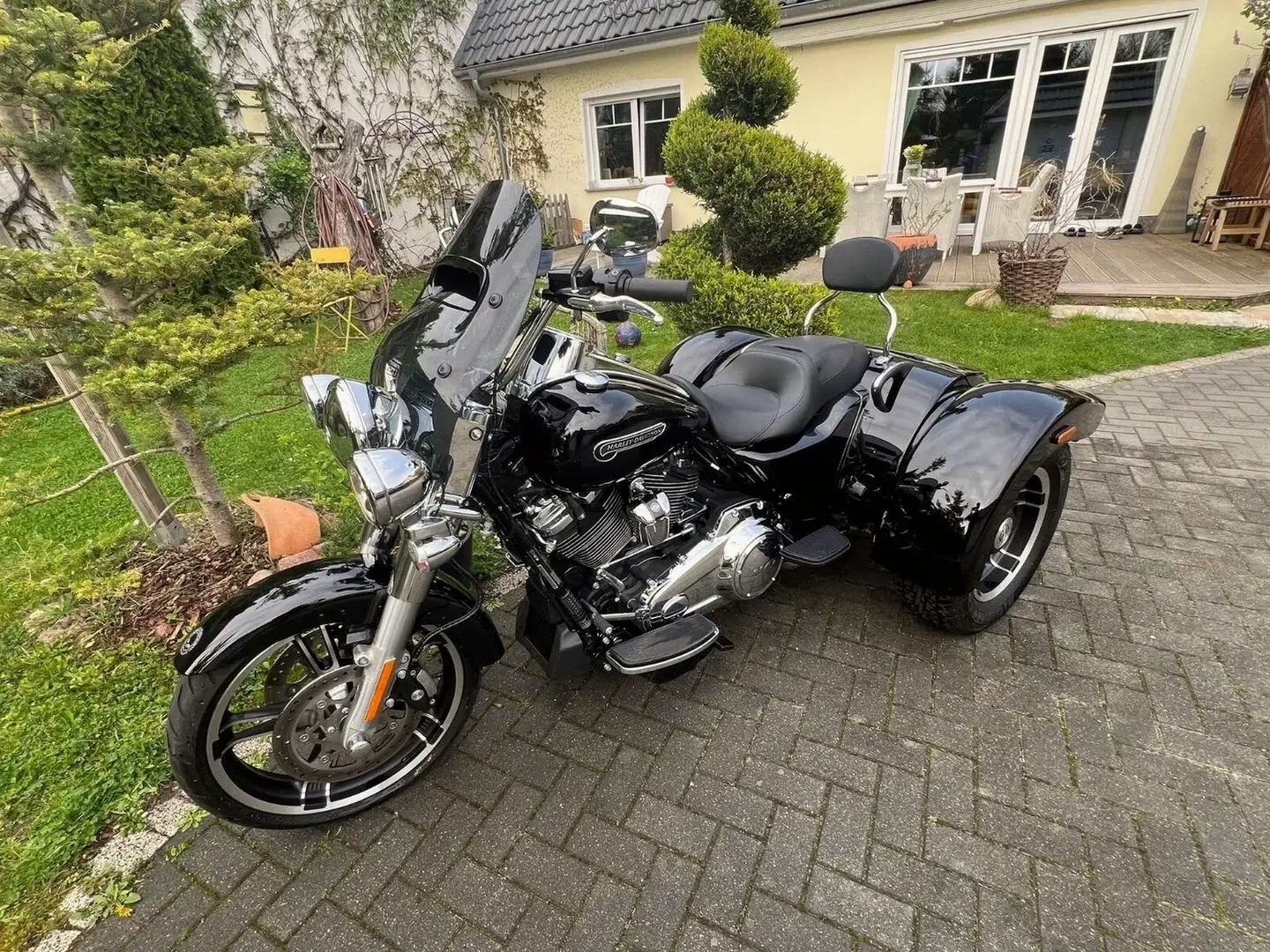 Harley-Davidson Freewheeler Negru - 1