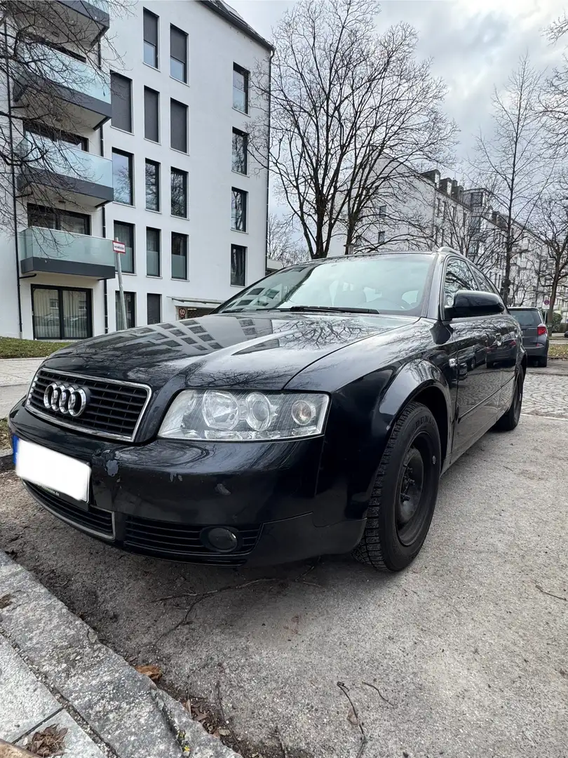 Audi A4 Avant 2.0 Schwarz - 1