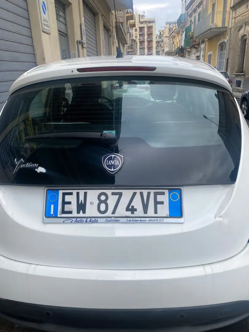 Lancia Ypsilon 0.9 t.air Elefantino ecochic metano 80cv clima Bianco - 1