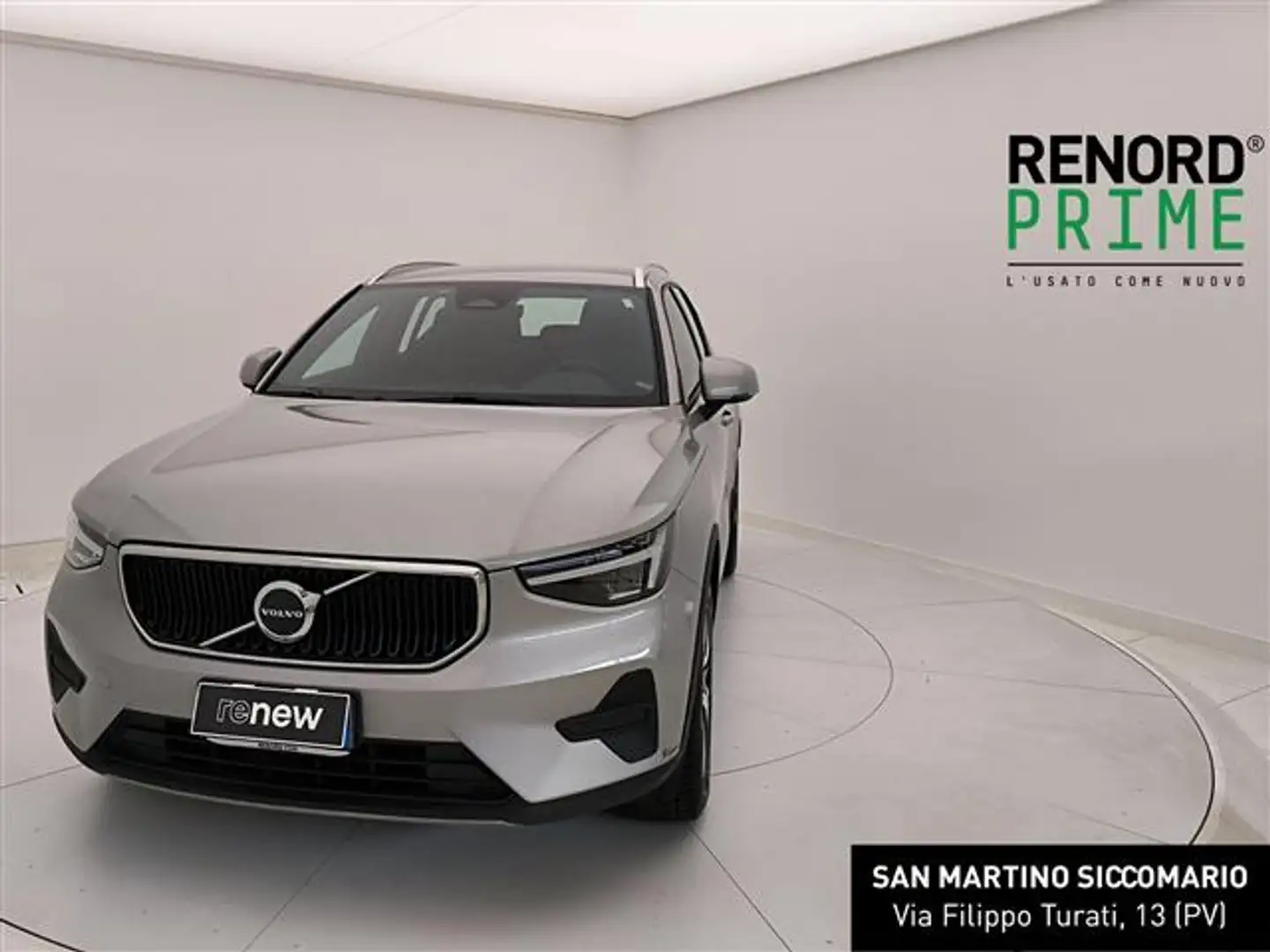 Volvo XC40 2.0 B3 Core automatico Grigio - 1