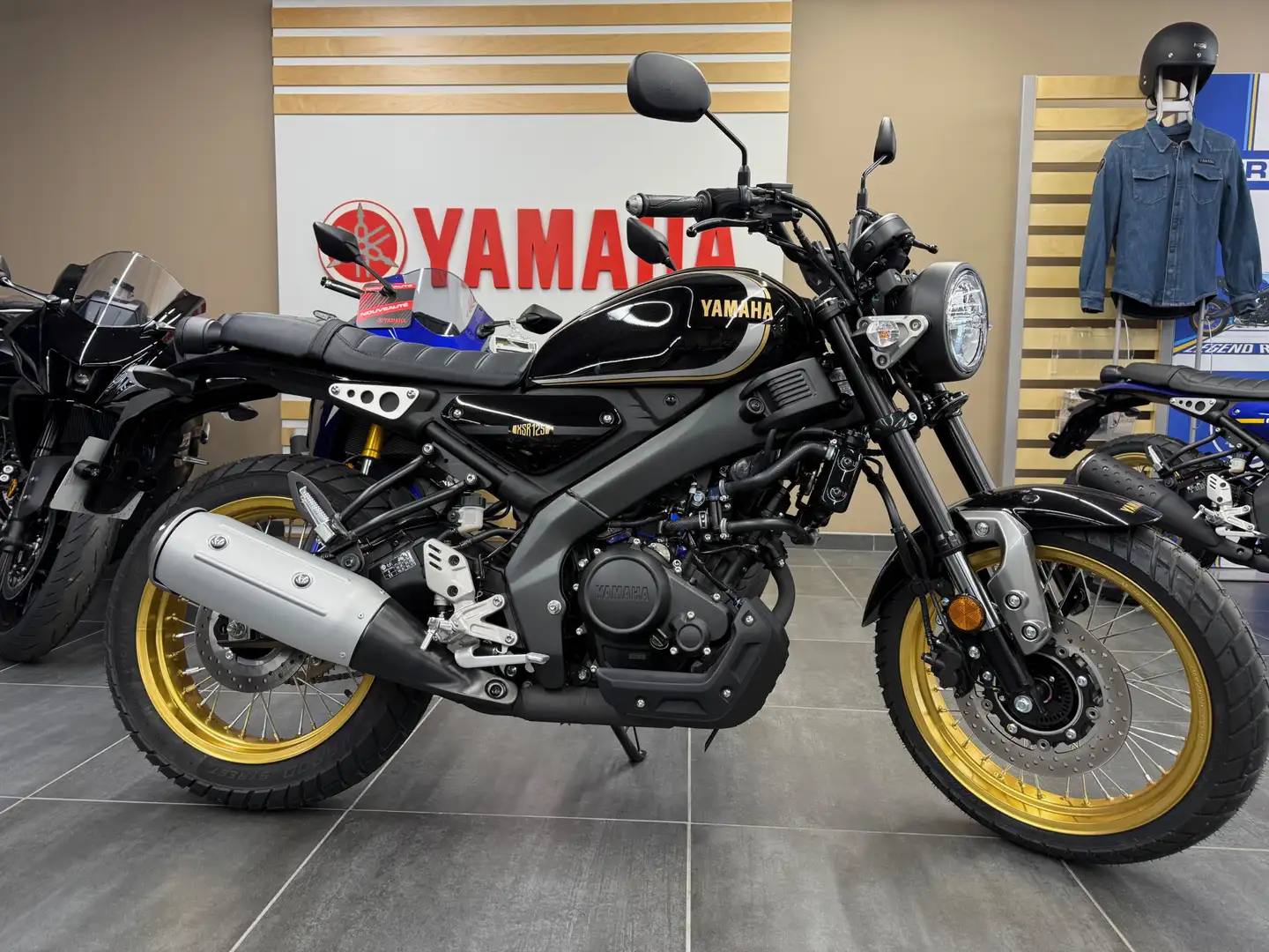 Yamaha XSR 125 Noir - 1