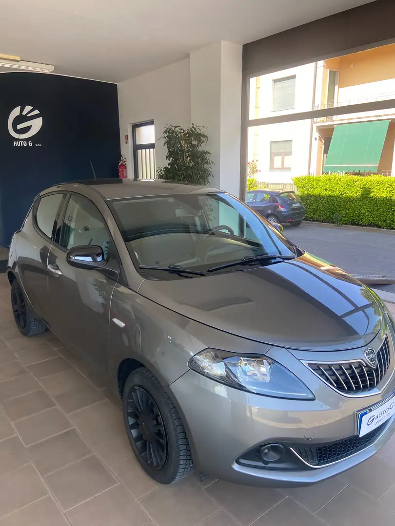 Lancia Ypsilon Ypsilon 1.0 firefly hybrid Silver s Grigio - 2