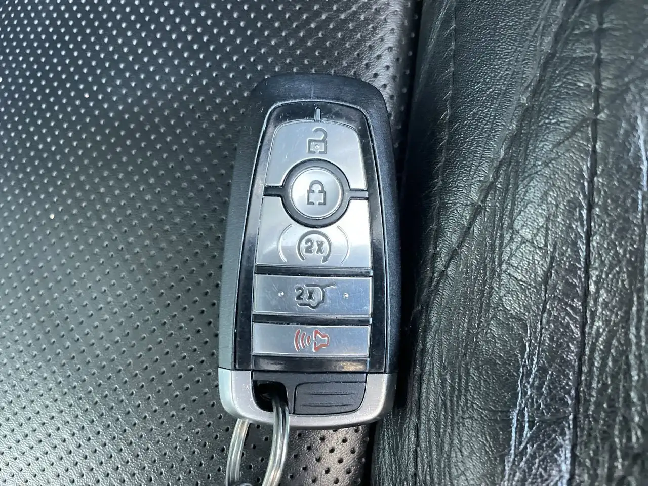 Ford Expedition снимка Ford Expedition