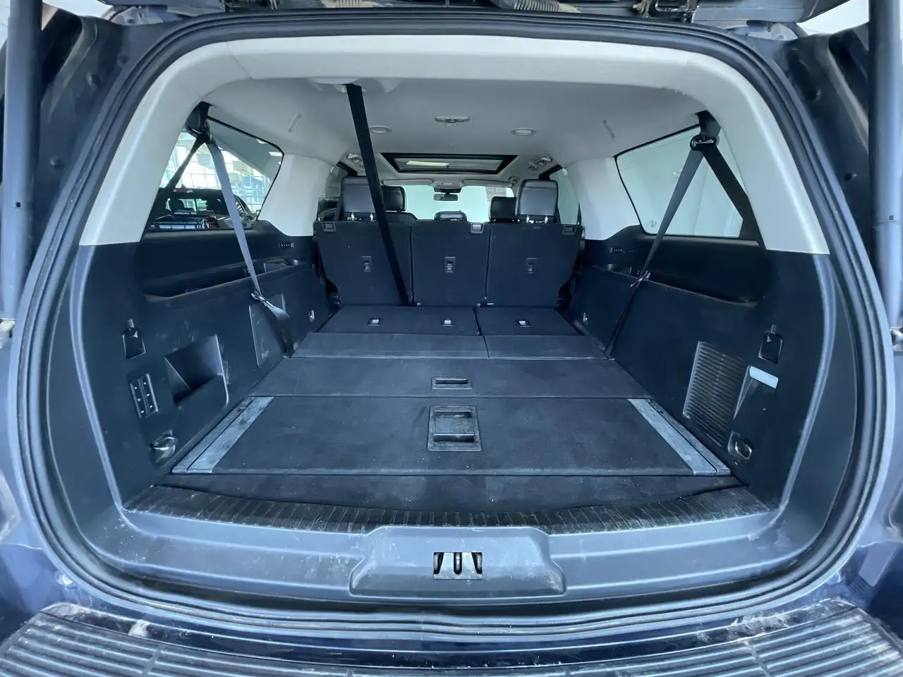 Ford Expedition снимка Ford Expedition