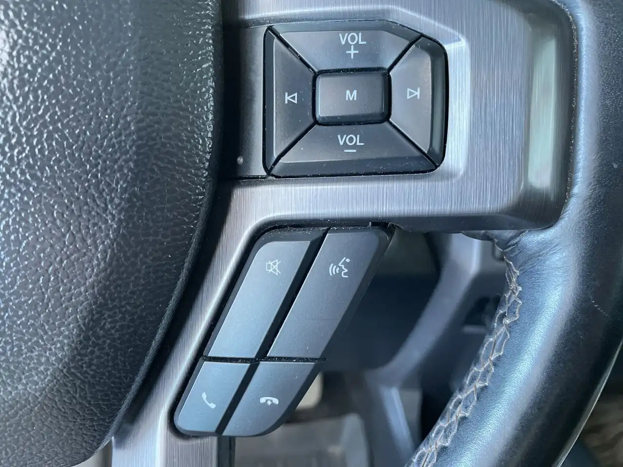 Ford Expedition снимка Ford Expedition