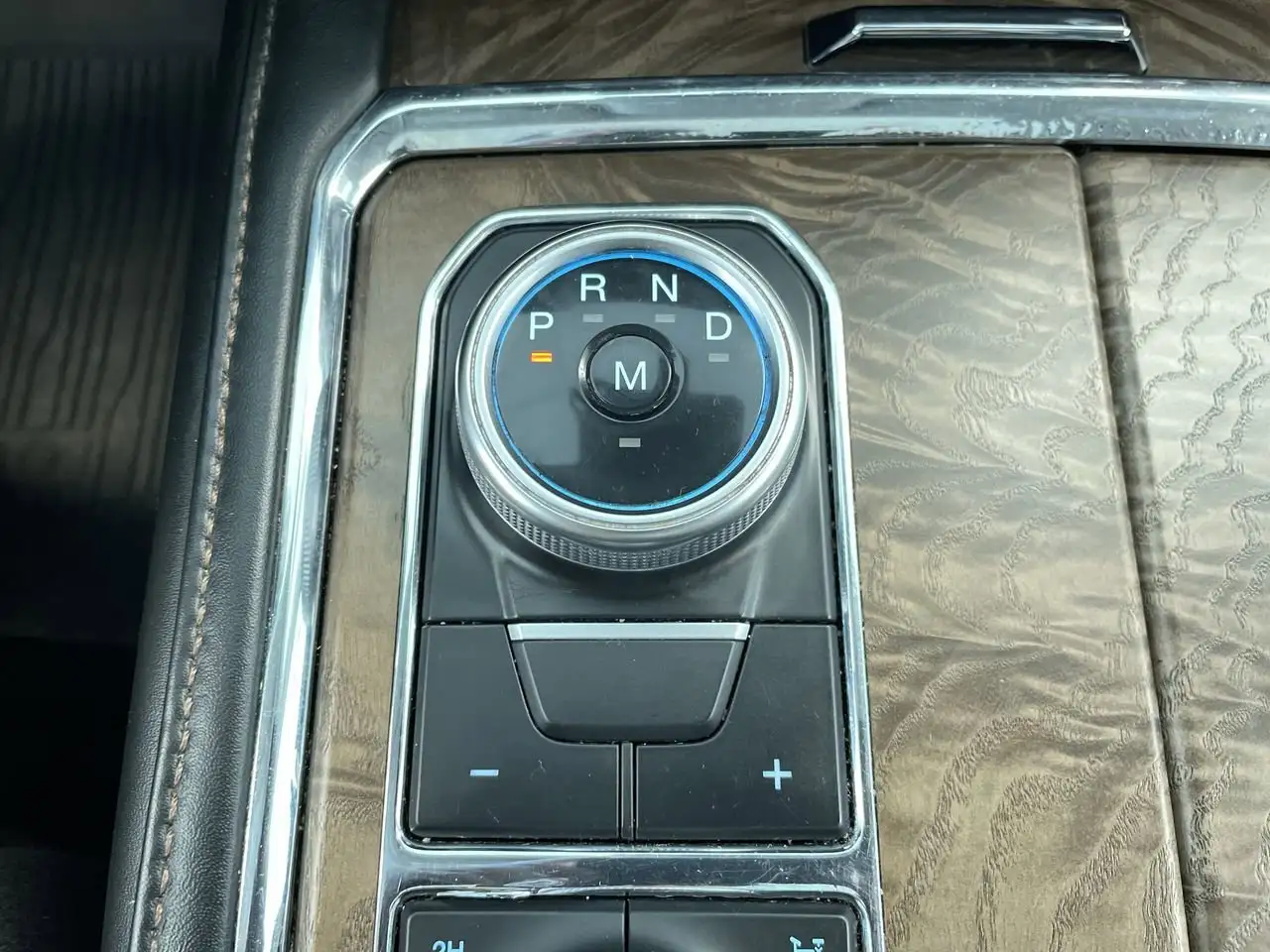 Ford Expedition снимка Ford Expedition