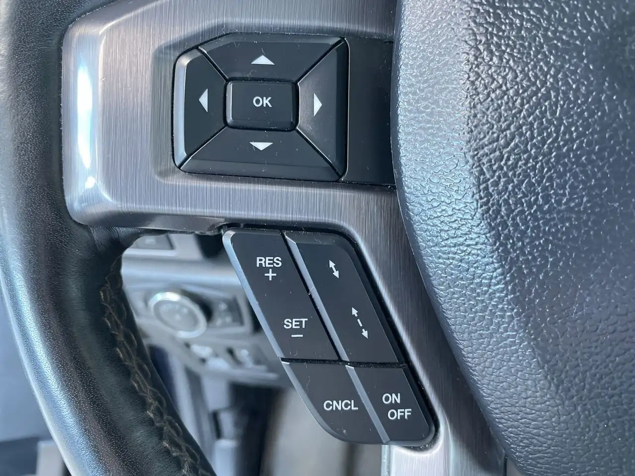 Ford Expedition снимка Ford Expedition