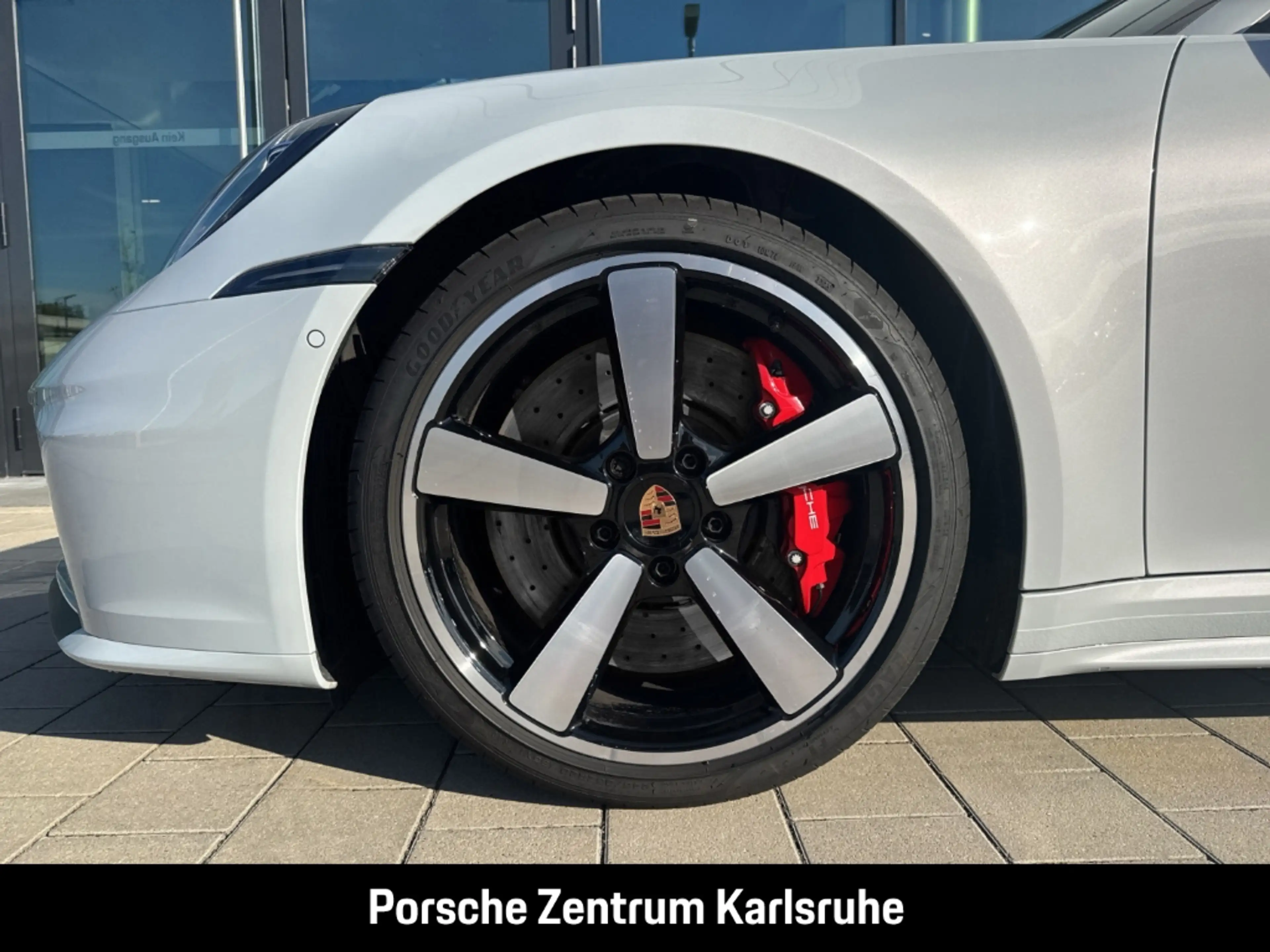 Porsche 992 911 Carrera S Cabriolet Burmester Nachtsicht — photo 9