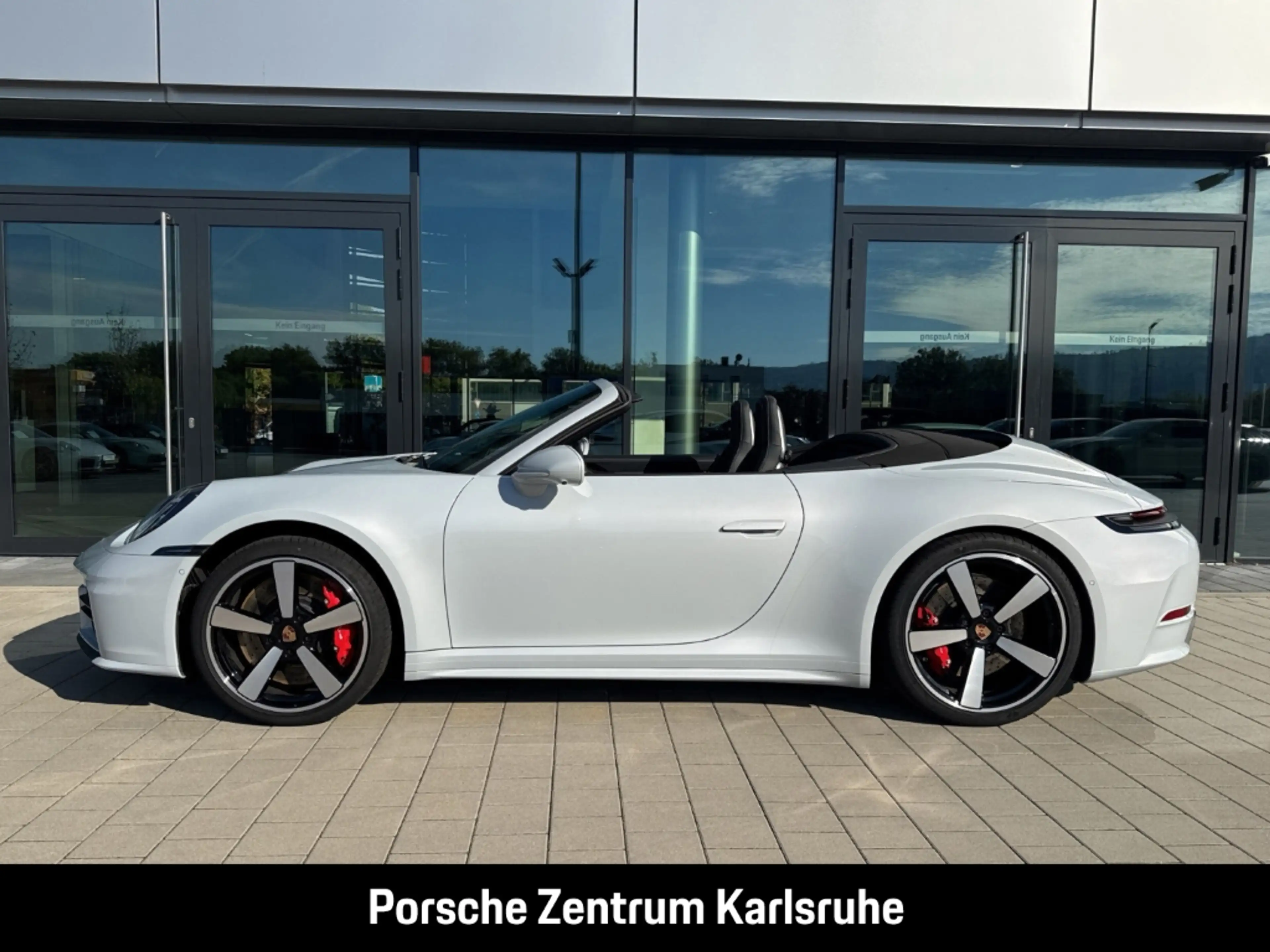 Porsche 992 911 Carrera S Cabriolet Burmester Nachtsicht — photo 2