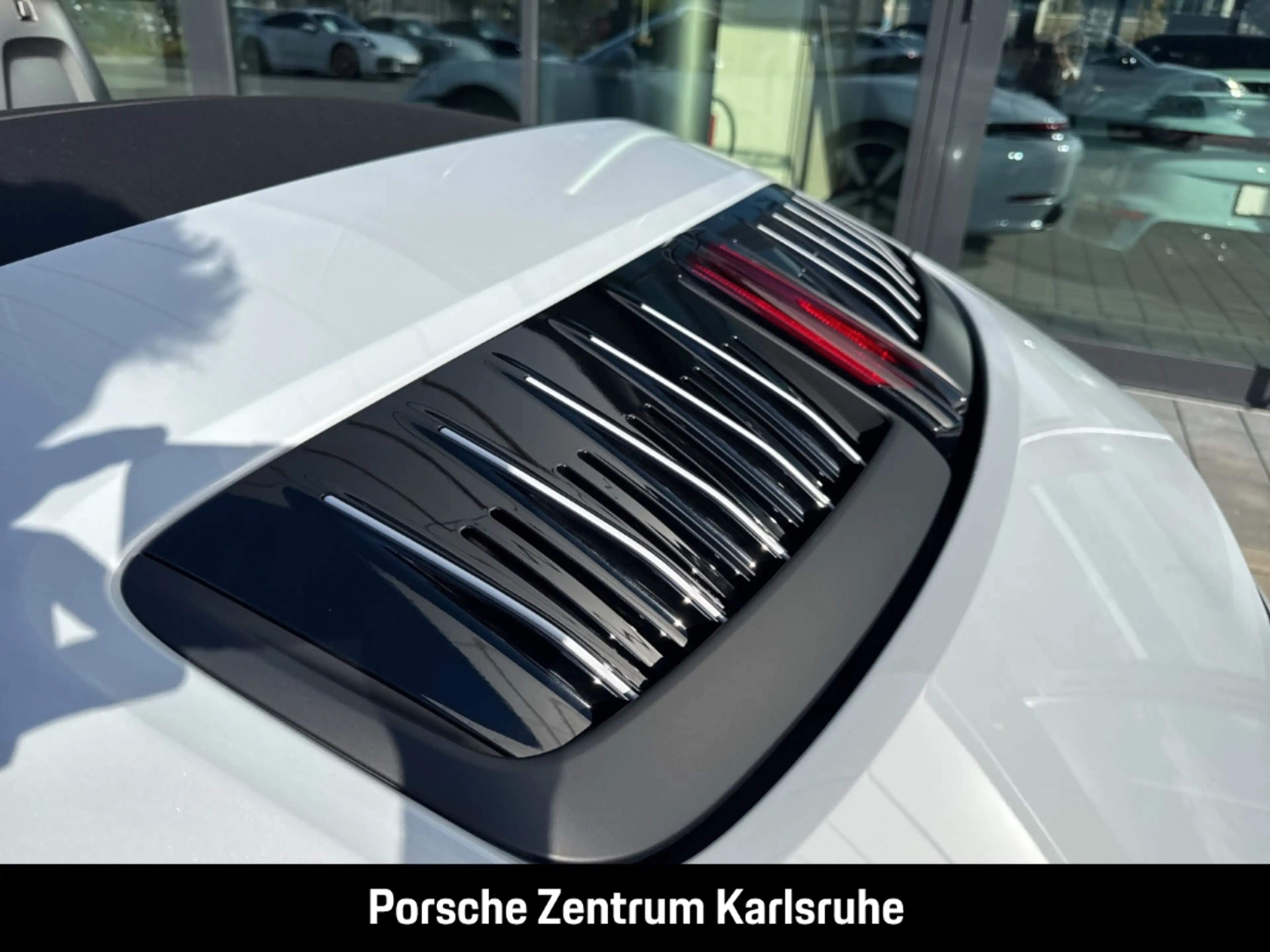 Porsche 992 911 Carrera S Cabriolet Burmester Nachtsicht — photo 11