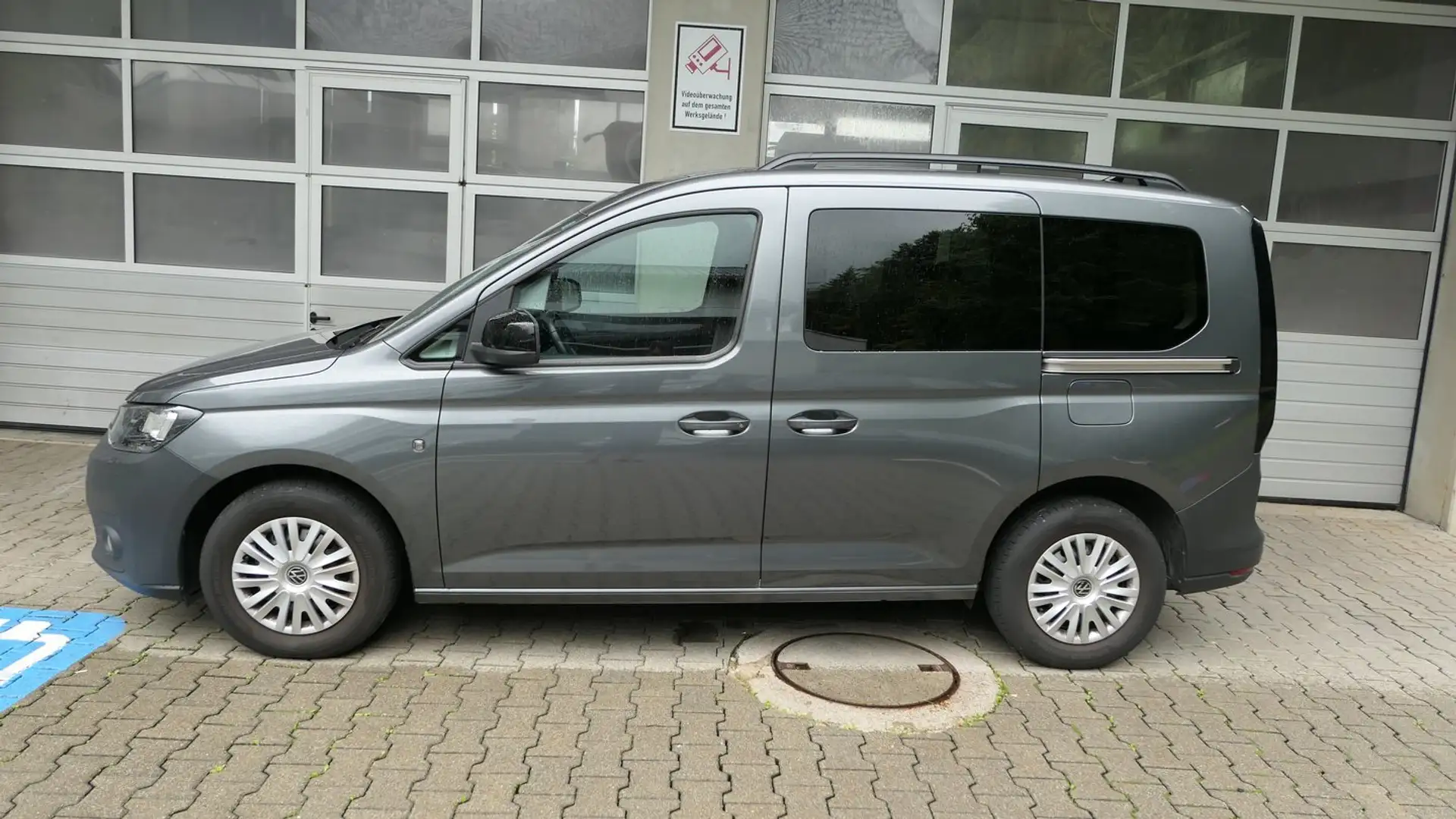 Volkswagen Caddy Family TDI Gris - 2