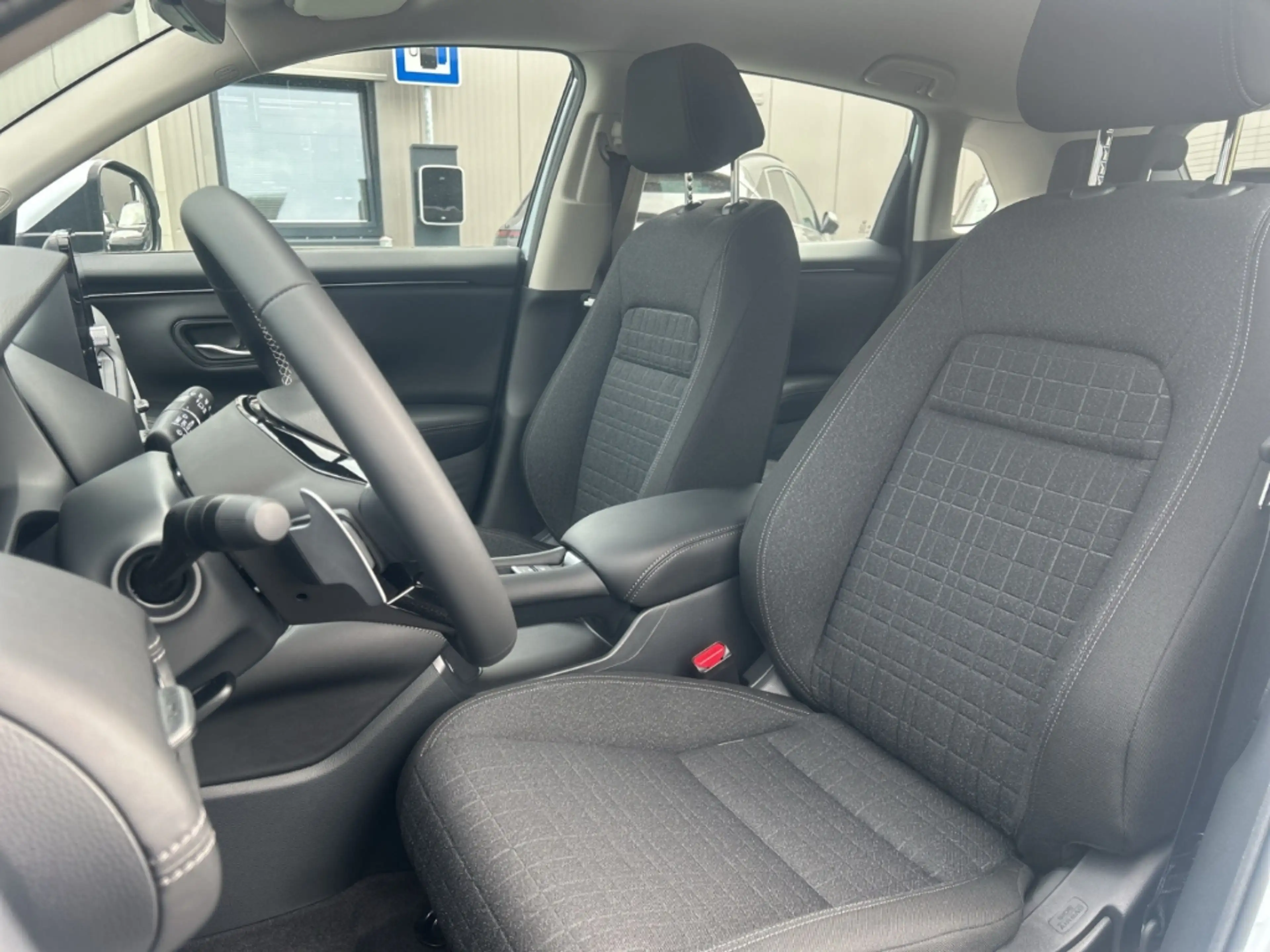 Honda ZR-V Hybrid 2.0 e:HEV Elegance To-Wi-Assist. ACC Rückf — photo 10