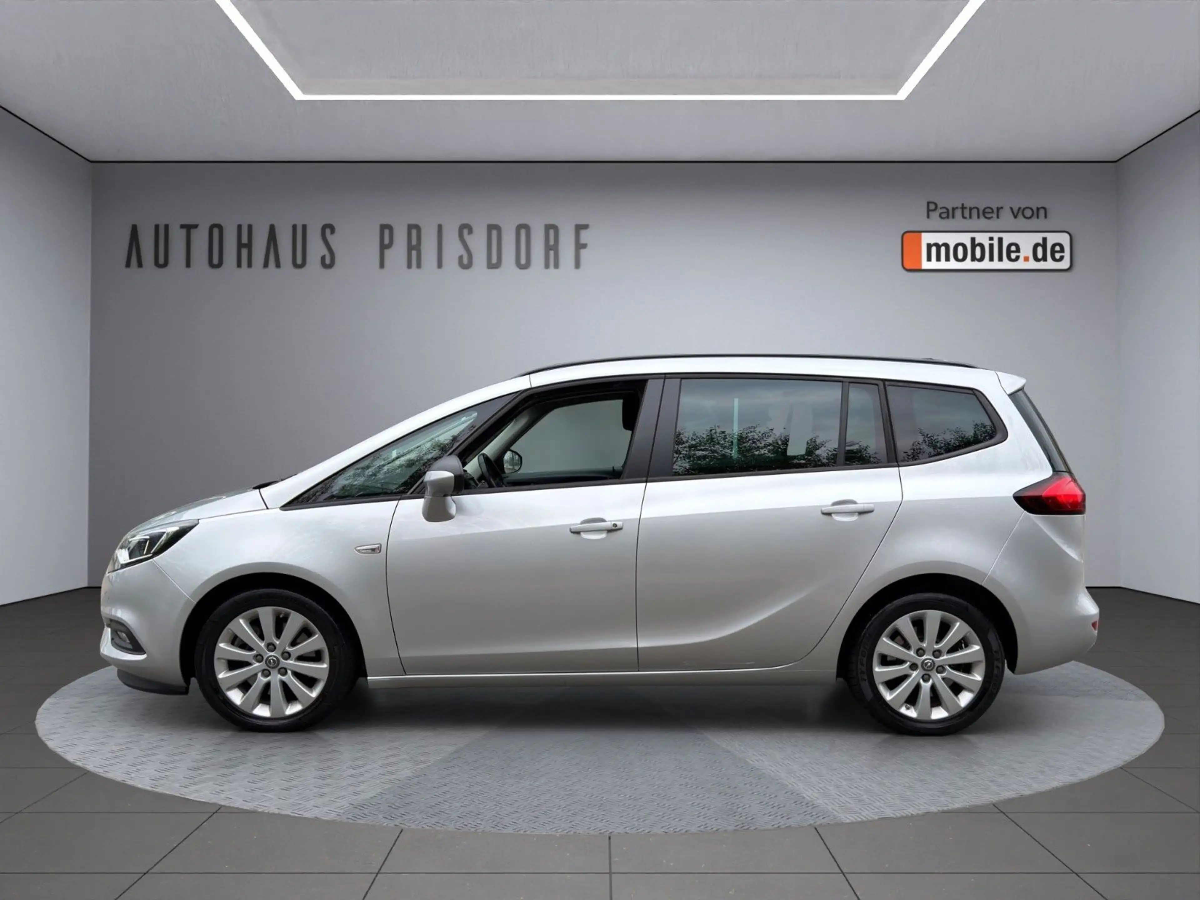 Opel Zafira C LED/Kamera/NAVI/ — photo 8