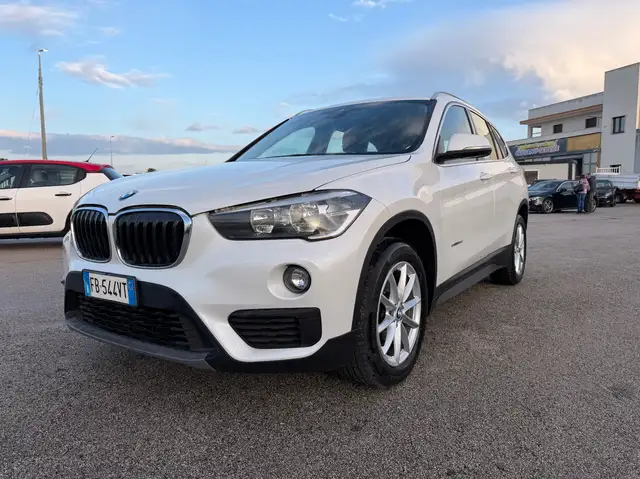 BMW X1 X1 F48 sdrive16d PERLATA