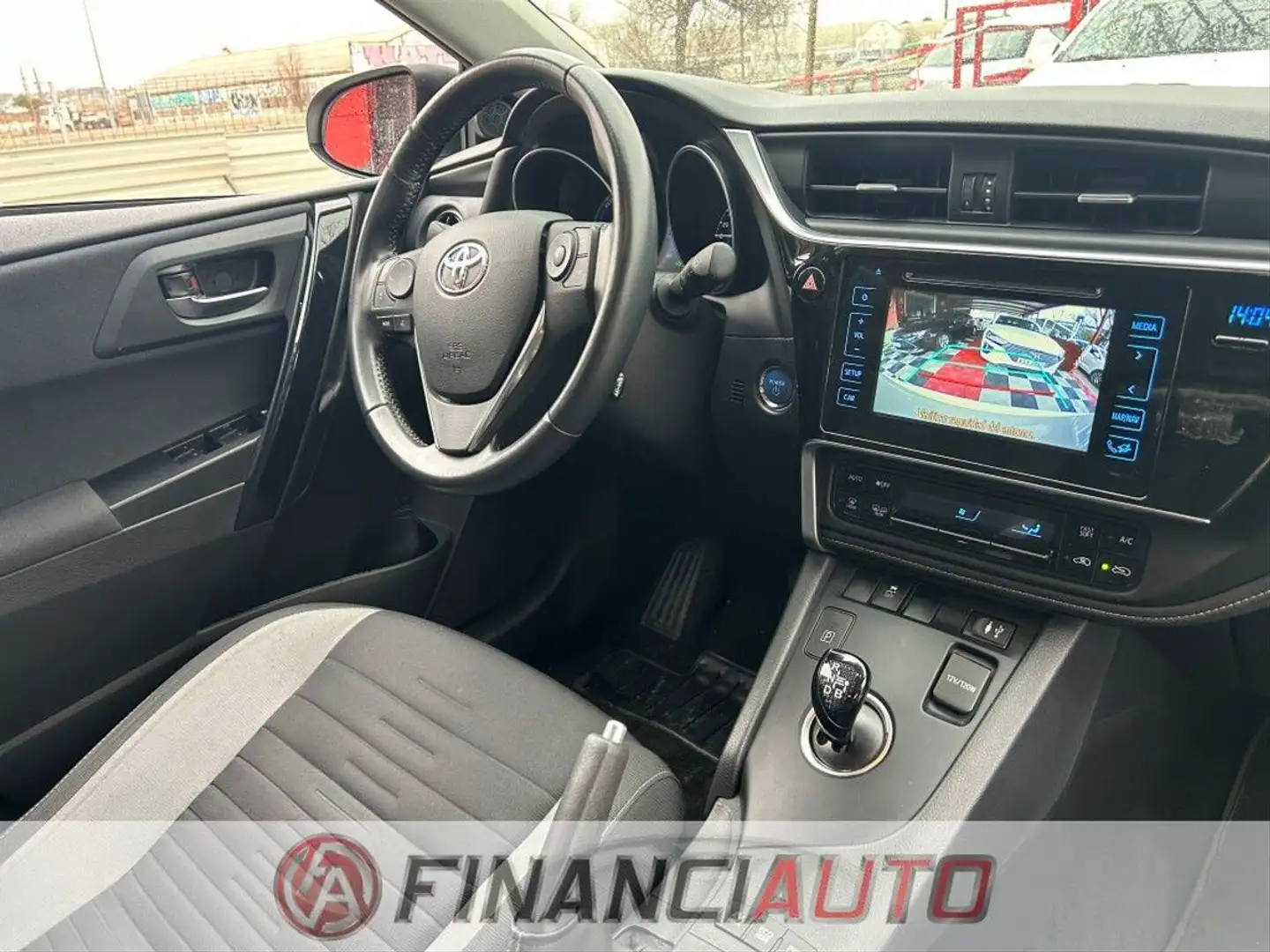 Toyota Auris hybrid 140H Active Business Plus Blanc - 2