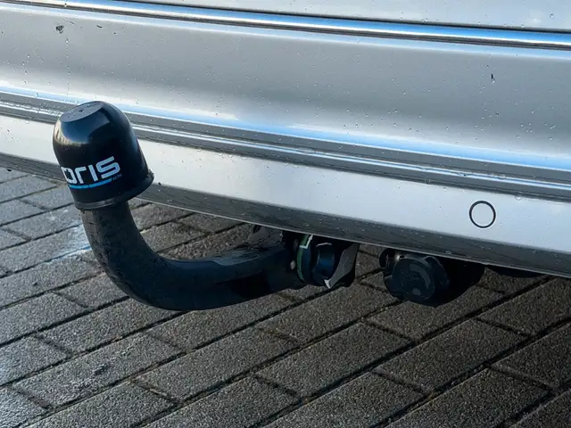 Mercedes-Benz C view 10