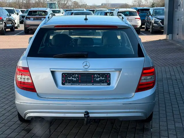 Mercedes-Benz C view 5