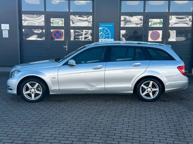 Mercedes-Benz C view 7