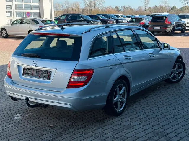 Mercedes-Benz C view 6