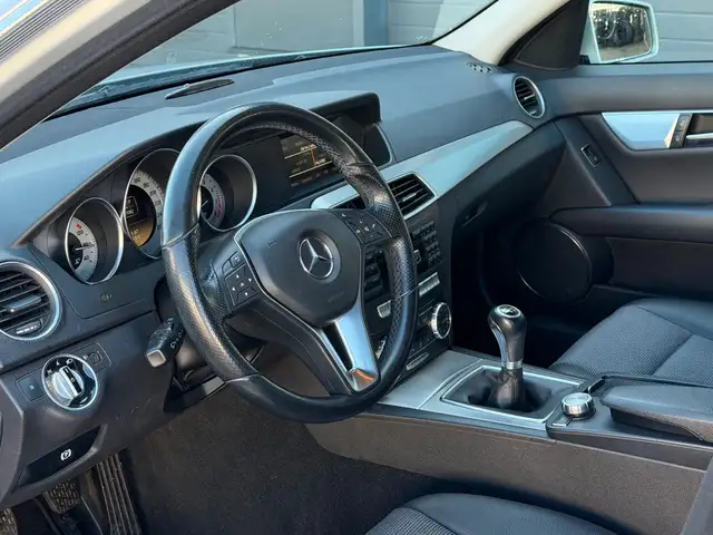 Mercedes-Benz C view 11
