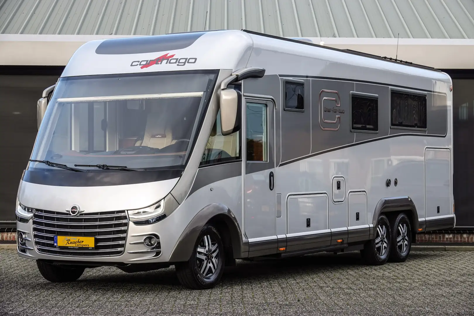 Carthago LINER FOR TWO 53 L | 180PK Automaat | Levelsy Grau - 1