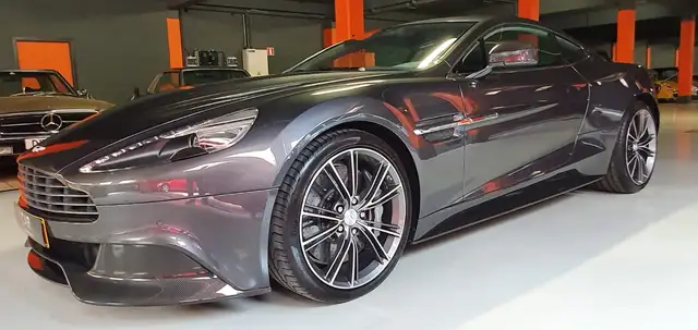 Aston Martin Vanquish 5.9i V12 Touchtronic