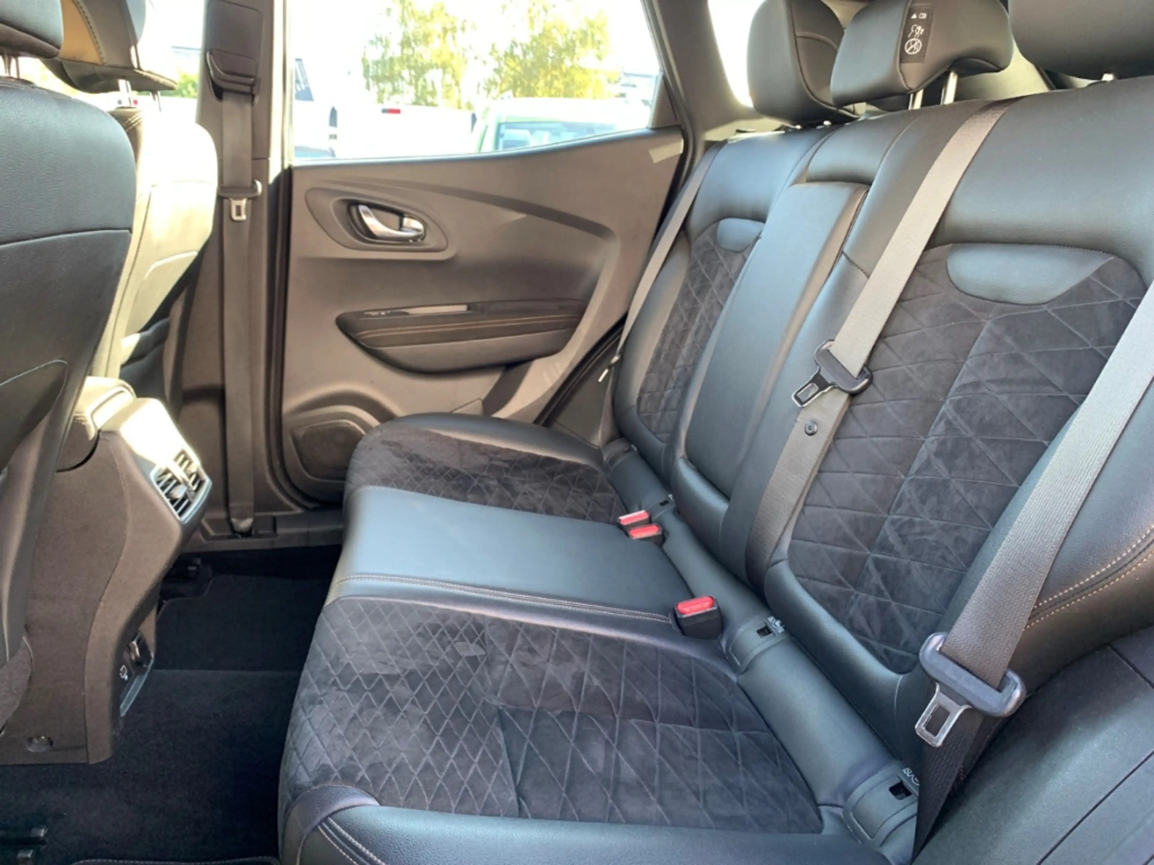 Renault Kadjar BLACK EDITION 1.3 TCe 160 Black Edition NAVI+LED+D — photo 11