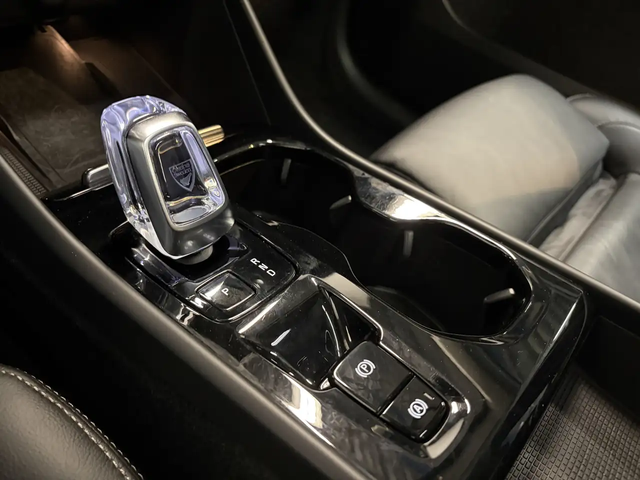 Volvo XC40 1.5 T4 Plug-in hybrid Ultimate Dark Leer/ Pano/ Ca, миниатюра 13