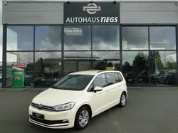 Volkswagen Touran 2.0 TDI DSG TAXI 7 SITZER 1.HAND NAVI LED